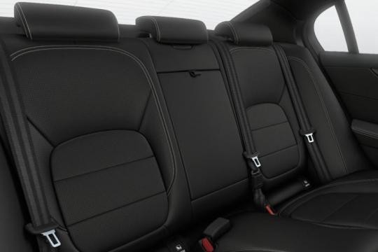 Jaguar XE Saloon 2.0 D200 Mhev R-Dynamic SE Black Auto