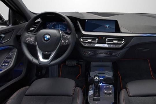 BMW 1 Series Sports Hatch 116d Sporthatch 1.5 SE Live Cockpit Professional Steptronic Auto