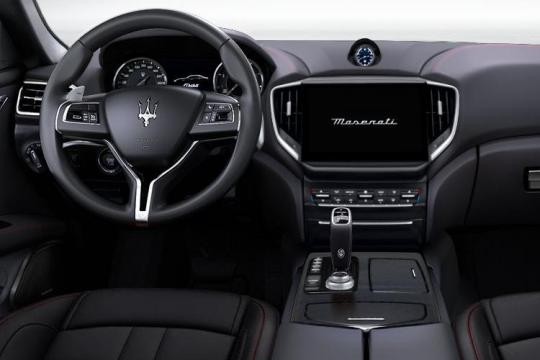 Maserati Ghibli Saloon 3.0 V6 430hp Modena Auto