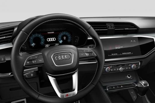 Audi Q3 SUV 35 TFSI Cod 150ps S Line Tech Pack