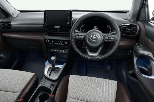 Toyota Yaris Cross Estate 5 Door 1.5 Hybrid Design Tech Pack CVT
