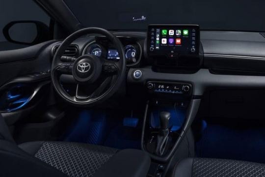Toyota Yaris Hatchback 5 Door 1.5 Hybrid Design Safety Pack CVT